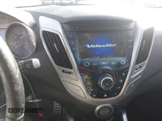 2013 Hyundai Veloster w/Gray Int with VIN KMHTC6AD4DU140121, listed as a IAAI auction lot 41410252 with 202,596 mi miles and . Bid and sale history available at DreamBid. Image 14.