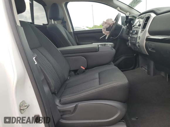2017 Nissan Titan SV z VIN 1N6AA1RP1HN561729, wystawiony jako Copart lot #56866115 z przebiegiem 27 590 mil mil oraz Szkoda całkowita • Salvage title. Historia ofert i sprzedaży dostępna na DreamBid. Obrazek 10.