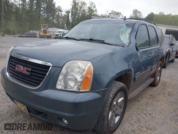 2010 GMC Yukon SLT with VIN 1GKUKCE00AR245212, listed as a IAAI auction lot 42028245 with 245,013 mi miles. Bid and sale history available at carsss.com. Image 23.