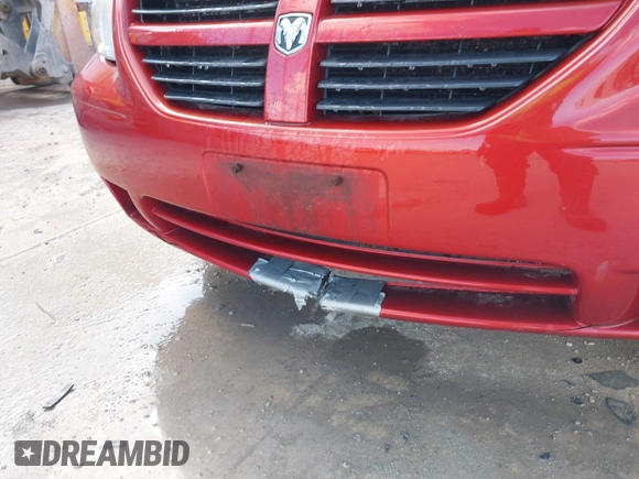 2005 Dodge Grand Caravan with VIN 2D4G944L75R310409, listed as a IAAI auction lot 41781132 with 128,120 mi miles and . Bid and sale history available at DreamBid. Image 6.