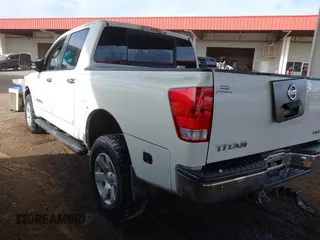 2005 Nissan Titan LE with VIN 1N6AA07B35N545772, listed as a IAAI auction lot 41695580 with Not Provided miles. Bid and sale history available at carsss.com. Image 3.