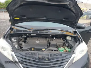 2011 Toyota Sienna LE AAS с VIN 5TDKK3DC2BS035759, выставлен на аукционе IAAI как лот 42331797 с пробегом 86 302 миль миль и . История ставок и продаж доступна на DreamBid. Изображение 10.