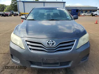 2011 Toyota Camry LE z VIN 4T1BF3EK7BU128665, wystawiony jako Copart lot #78161054 z przebiegiem 219 457 mil mil oraz Szkoda całkowita • Salvage title. Historia ofert i sprzedaży dostępna na DreamBid. Obrazek 5.