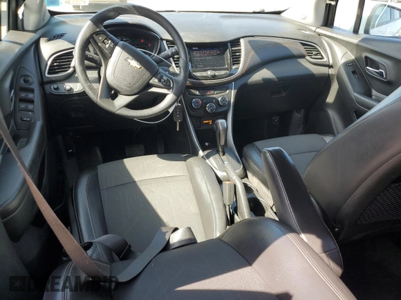 2021 Chevrolet Trax LT z VIN KL7CJPSM5MB372394, wystawiony jako Copart lot #51828485 z przebiegiem 64 557 mil mil oraz Szkoda całkowita • Salvage title. Historia ofert i sprzedaży dostępna na DreamBid. Obrazek 8.