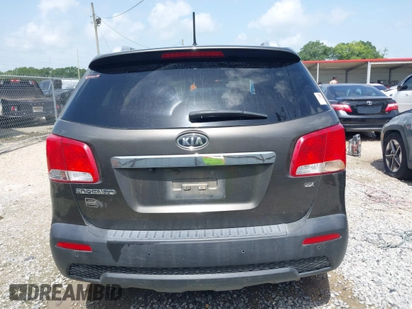 2012 Kia Sorento EX with VIN 5XYKU4A69CG276943, listed as a IAAI auction lot 42604286 with 182,425 mi miles and . Bid and sale history available at DreamBid. Image 17.