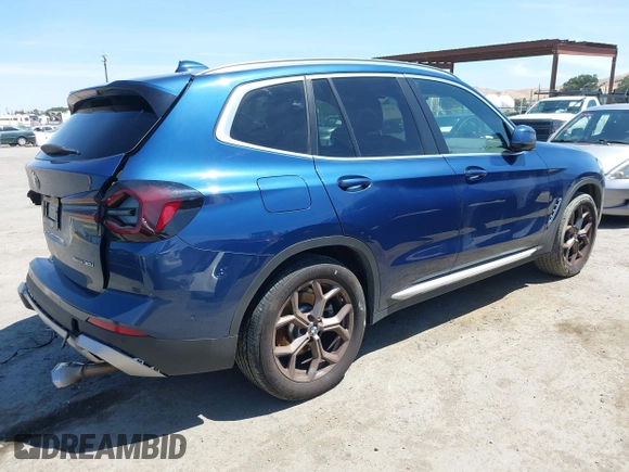 2023 BMW X3 sDrive30i z VIN 5UX43DP04P9P44100, wystawiony jako IAAI lot #42267136 z przebiegiem 28 618 mil mil oraz . Historia ofert i sprzedaży dostępna na DreamBid. Obrazek 4.