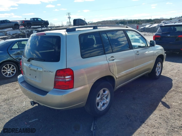 2003 Toyota Highlander with VIN JTEHF21A330133811, listed as a IAAI auction lot 41809283 with 267,024 mi miles. Bid and sale history available at carsss.com. Image 4.