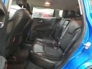 2018 Jeep Compass Trailhawk z VIN 3C4NJDDBXJT342632, wystawiony jako Copart lot #57302595 z przebiegiem 84 160 mil mil oraz Czysty tytuł • Clean title. Historia ofert i sprzedaży dostępna na DreamBid. Obrazek 11.