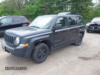 2016 Jeep Patriot Sport SE z VIN 1C4NJPBA7GD526498, wystawiony jako IAAI lot #42295160 z przebiegiem 143 241 mil mil oraz . Historia ofert i sprzedaży dostępna na DreamBid. Obrazek 2.