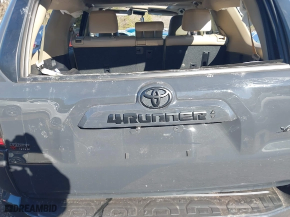 2024 Toyota 4Runner SR5 Premium with VIN JTENU5JR7R6297567, listed as a IAAI auction lot 41420540 with 1 mi miles. Bid and sale history available at carsss.com. Image 15.
