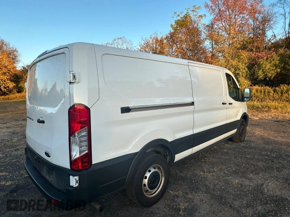 2021 Ford Transit Cargo with VIN 1FTYE1Y89MKA07866, listed as a Copart auction lot 77548374 with 149,836 mi miles and Clean Title. Bid and sale history available at carsss.com. Image 3.