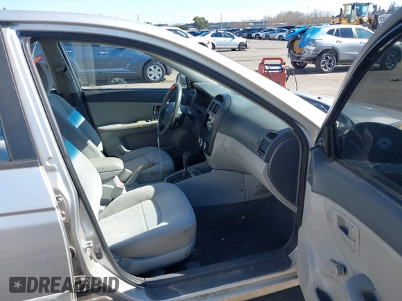 2009 Kia Spectra EX z VIN KNAFE221395666845, wystawiony jako IAAI lot #41721051 z przebiegiem 178 592 mil mil oraz . Historia ofert i sprzedaży dostępna na DreamBid. Obrazek 5.