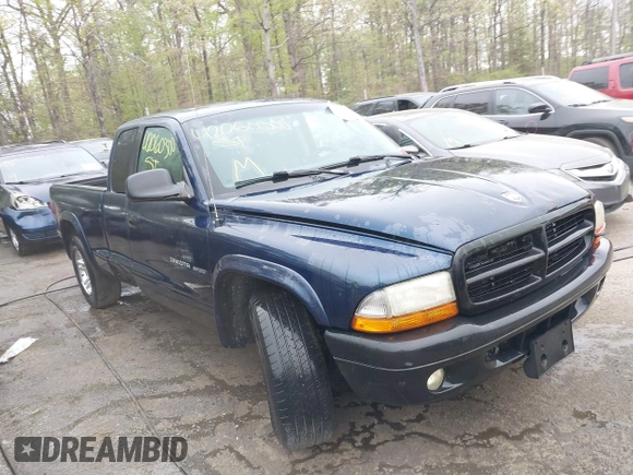2002 Dodge Dakota Sport with VIN 1B7GL32X12S561414, listed as a IAAI auction lot 42060300 with 235,957 mi miles. Bid and sale history available at carsss.com. Image 1.