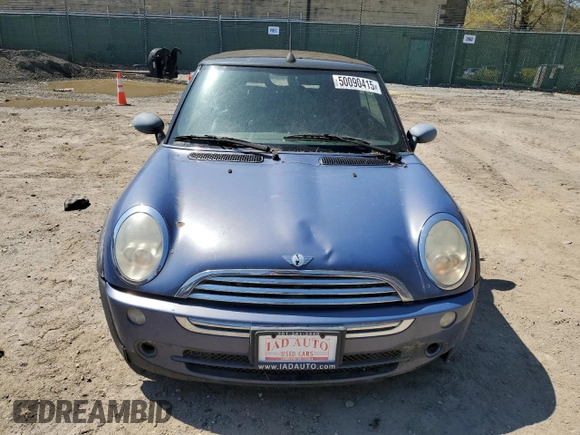 2006 MINI Convertible with VIN WMWRF33556TG14421, listed as a Copart auction lot 50090415 with 136,736 mi miles and Non repairable. Bid and sale history available at DreamBid. Image 5.