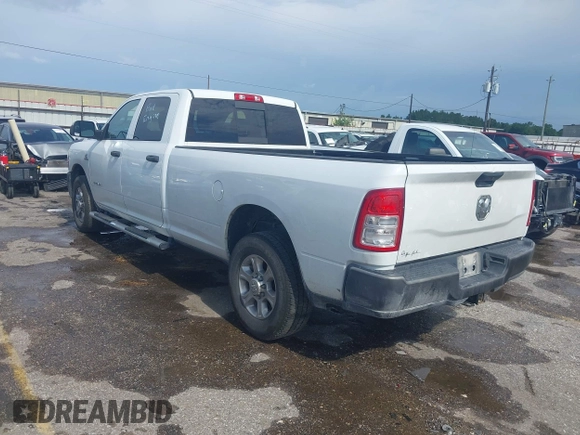 2020 Ram 2500 Tradesman z VIN 3C6UR4HL4LG266478, wystawiony jako IAAI lot #42508474 z przebiegiem 125 048 mil mil oraz . Historia ofert i sprzedaży dostępna na DreamBid. Obrazek 3.