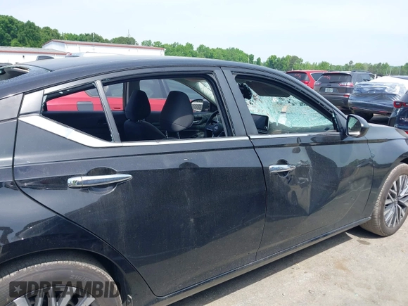 2025 Nissan Altima SV with VIN 1N4BL4DV6SN377960, listed as a IAAI auction lot 42174214 with 4,226 mi miles and . Bid and sale history available at DreamBid. Image 17.