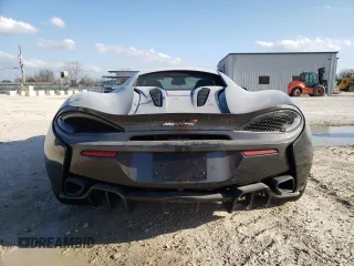 2017 McLaren 570S z VIN SBM13DAA3HW003517, wystawiony jako Copart lot #37948714 z przebiegiem 7587 mil mil oraz . Historia ofert i sprzedaży dostępna na DreamBid. Obrazek 6.