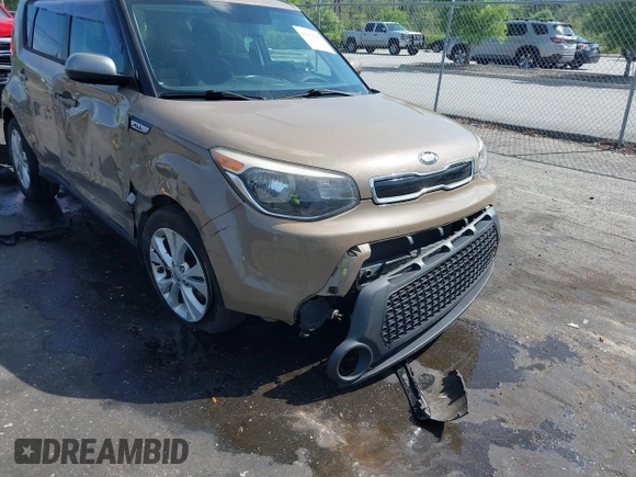 2015 Kia Soul + with VIN KNDJP3A53F7195085, listed as a IAAI auction lot 41962140 with 160,578 mi miles. Bid and sale history available at carsss.com. Image 6.