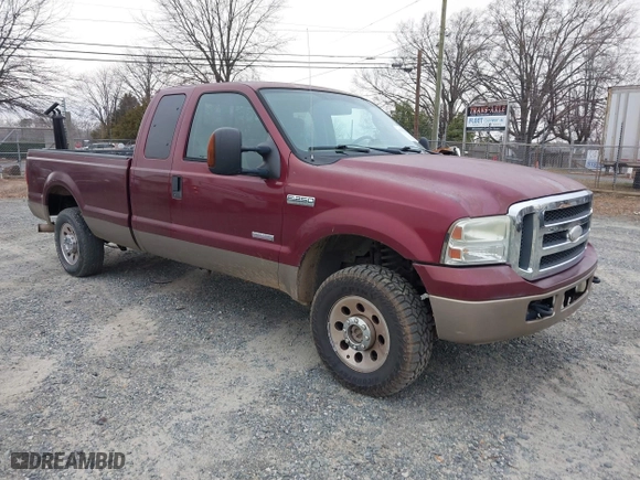 2005 Ford Super Duty F-250 XL with VIN 1FTSX21P95EA62745, listed as a IAAI auction lot 41517702 with 180,713 mi miles. Bid and sale history available at carsss.com. Image 1.