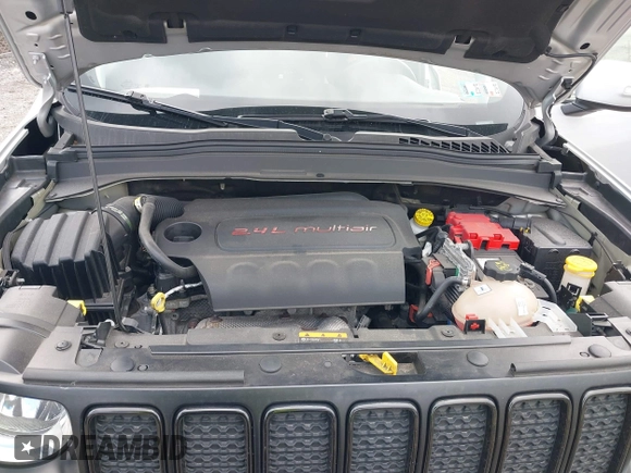 2019 Jeep Renegade Latitude z VIN ZACNJBBB9KPK60761, wystawiony jako IAAI lot #41769316 z przebiegiem 79 505 mil mil oraz . Historia ofert i sprzedaży dostępna na DreamBid. Obrazek 10.