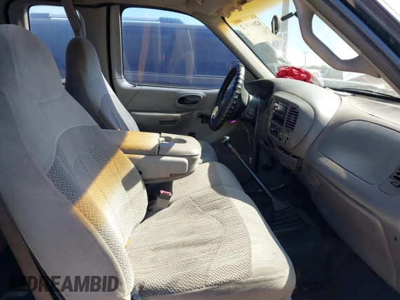 1999 Ford F-150 z VIN 1FTZX1725XKA26611, wystawiony jako IAAI lot #42037812 z przebiegiem Nie podano mil oraz . Historia ofert i sprzedaży dostępna na DreamBid. Obrazek 5.