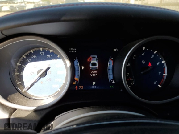 2016 Maserati Ghibli S Q4 z VIN ZAM57RTA6G1172334, wystawiony jako Copart lot #85338024 z przebiegiem 109 516 mil mil oraz Szkoda całkowita • Salvage title. Historia ofert i sprzedaży dostępna na DreamBid. Obrazek 9.