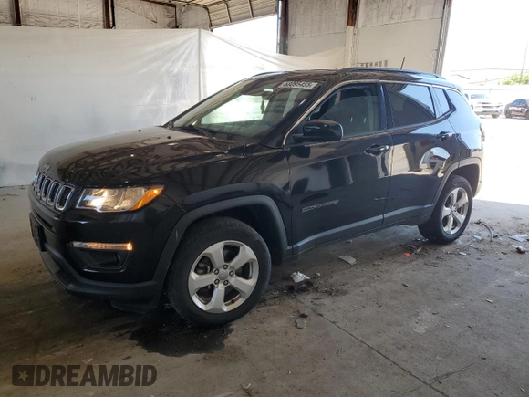 2018 Jeep Compass Latitude z VIN 3C4NJDBB2JT232824, wystawiony jako Copart lot #58095455 z przebiegiem 61 917 mil mil oraz Szkoda całkowita • Salvage title. Historia ofert i sprzedaży dostępna na DreamBid. Obrazek 1.