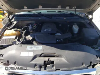 2005 GMC Yukon SLT z VIN 1GKEC13T95R103031, wystawiony jako Copart lot #48339205 z przebiegiem 268 183 mil mil oraz Szkoda całkowita • Salvage title. Historia ofert i sprzedaży dostępna na DreamBid. Obrazek 12.
