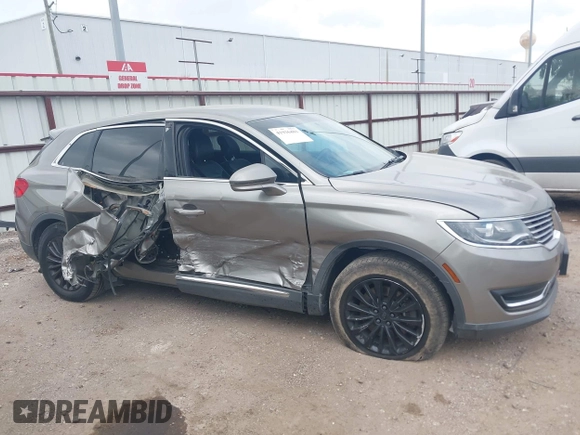 2016 Lincoln MKX Select with VIN 2LMTJ6KR8GBL63843, listed as a IAAI auction lot 41936801 with 96,829 mi miles. Bid and sale history available at carsss.com. Image 13.