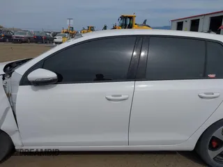 2013 Volkswagen Golf TDI с VIN WVWDM7AJXDW135902, выставлен на аукционе IAAI как лот 40194204 с пробегом 80 523 миль миль и . История ставок и продаж доступна на DreamBid. Изображение 14.