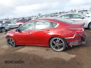 2015 Nissan Altima SL z VIN 1N4AL3AP6FN888327, wystawiony jako IAAI lot #41710149 z przebiegiem 179 159 mil mil oraz . Historia ofert i sprzedaży dostępna na DreamBid. Obrazek 15.