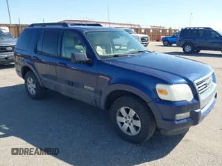 2008 Ford Explorer XLT with VIN 1FMEU73E88UA75121, listed as a IAAI auction lot 41714427 with 238,774 mi miles and . Bid and sale history available at carsss.com. Image 1.
