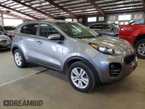 2018 Kia Sportage LX z VIN KNDPMCAC5J7426921, wystawiony jako Copart lot #57848805 z przebiegiem 128 089 mil mil oraz Czysty tytuł • Clean title. Historia ofert i sprzedaży dostępna na DreamBid. Obrazek 4.