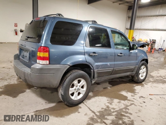 2005 Ford Escape XLT with VIN 1FMYU93145DA17072, listed as a Copart auction lot 47101705 with 202,218 mi miles and Salvage Title. Bid and sale history available at carsss.com. Image 3.