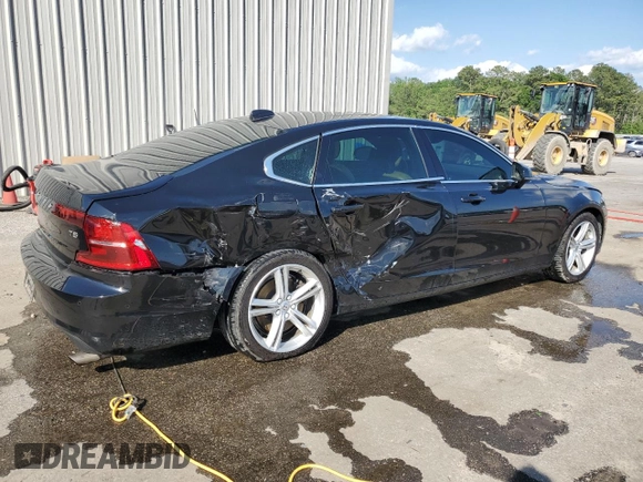 2018 Volvo S90 Momentum z VIN LVY982AK3JP023415, wystawiony jako Copart lot #54421325 z przebiegiem 99 319 mil mil oraz Szkoda całkowita • Salvage title. Historia ofert i sprzedaży dostępna na DreamBid. Obrazek 3.