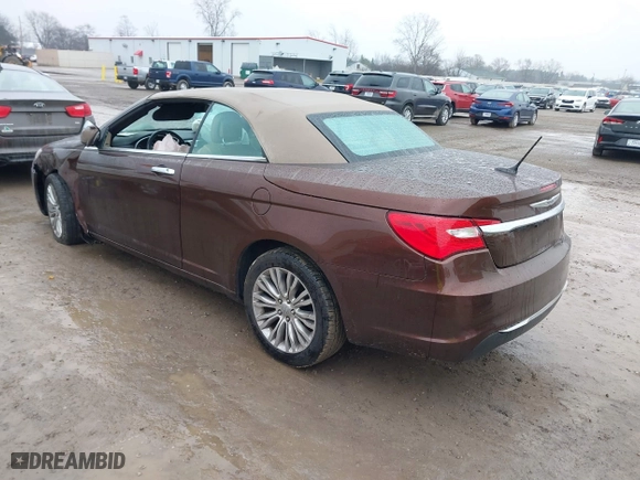 2012 Chrysler 200 Limited with VIN 1C3BCBFG2CN279463, listed as a IAAI auction lot 40891786 with 95,125 mi miles. Bid and sale history available at carsss.com. Image 3.