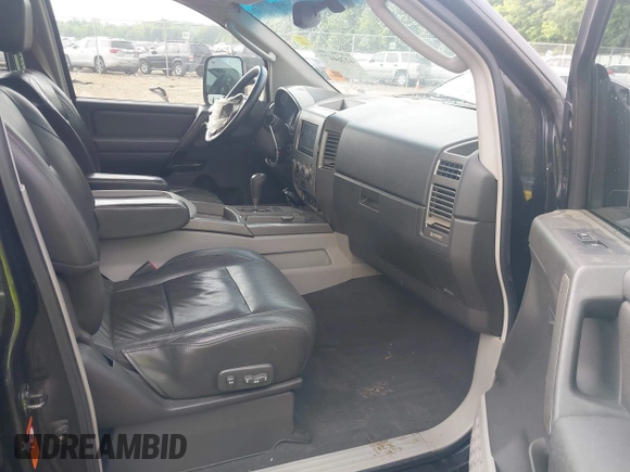 2004 Nissan Titan LE z VIN 1N6AA07A14N592255, wystawiony jako IAAI lot #42264477 z przebiegiem 191 259 mil mil oraz . Historia ofert i sprzedaży dostępna na DreamBid. Obrazek 5.