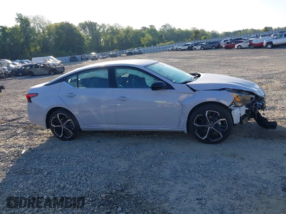 2025 Nissan Altima SR with VIN 1N4BL4CV7SN354284, listed as a IAAI auction lot 42067312 with 15,000 mi miles and . Bid and sale history available at DreamBid. Image 13.