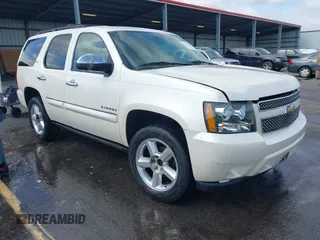 2008 Chevrolet Tahoe 1LT z VIN 1GNFC13048R211509, wystawiony jako IAAI lot #42362887 z przebiegiem 296 066 mil mil oraz . Historia ofert i sprzedaży dostępna na DreamBid. Obrazek 1.