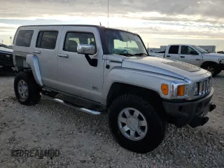 2010 Hummer H3 Luxury with VIN 5GTMNJEE8A8122291, listed as a Copart auction lot 86688274 with 127,779 mi miles and Salvage Title. Bid and sale history available at DreamBid. Image 4.