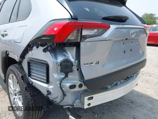 2024 Toyota RAV4 XLE Premium z VIN 2T3A1RFV6RC462114, wystawiony jako IAAI lot #42438905 z przebiegiem 3 620 mil mil oraz . Historia ofert i sprzedaży dostępna na DreamBid. Obrazek 20.
