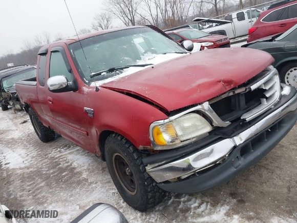 1999 Ford F-250 Work Series with VIN 1FTRX27L0XNB98915, listed as a IAAI auction lot 41564615 with NaN miles. Bid and sale history available at carsss.com. Image 1.