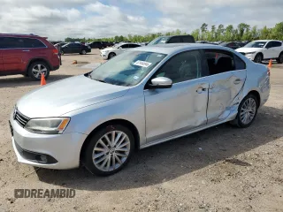 2012 Volkswagen Jetta SEL с VIN 3VWLP7AJ7CM300738, выставлен на аукционе Copart как лот 47934894 с пробегом 137 877 миль миль и Списание • Salvage title. История ставок и продаж доступна на DreamBid. Изображение 1.