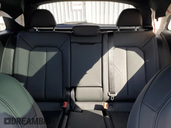 2025 Audi Q3 S line Premium z VIN WA1DECF34S1001830, wystawiony jako Copart lot #48467995 z przebiegiem 1 723 mil mil oraz Czysty tytuł • Clean title. Historia ofert i sprzedaży dostępna na DreamBid. Obrazek 10.