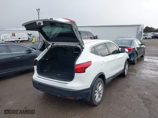 2019 Nissan Rogue Sport SV with VIN JN1BJ1CP2KW231473, listed as a IAAI auction lot 41704807 with 58,518 mi miles. Bid and sale history available at carsss.com. Image 4.