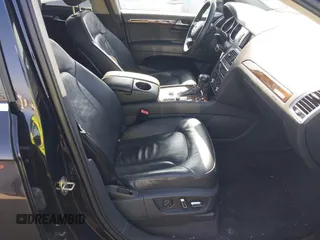 2012 Audi Q7 Premium Plus z VIN WA1LMAFE9CD004159, wystawiony jako IAAI lot #42338347 z przebiegiem 159 810 mil mil oraz . Historia ofert i sprzedaży dostępna na DreamBid. Obrazek 5.