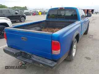 1998 Dodge Dakota SLT with VIN 1B7GL22X8WS564438, listed as a IAAI auction lot 42344252 with 137,973 mi miles and . Bid and sale history available at DreamBid. Image 4.
