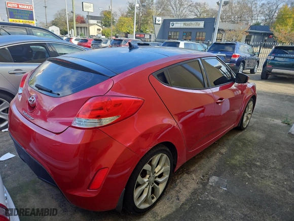 2015 Hyundai Veloster with VIN KMHTC6AD0FU238274, listed as a Copart auction lot 82464584 with 14,312 mi miles and Clean Title. Bid and sale history available at carsss.com. Image 4.