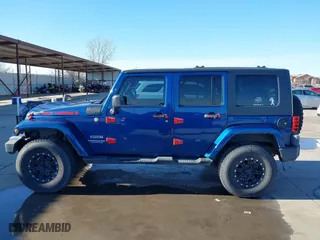 2010 Jeep Wrangler Unlimited Sport with VIN 1J4BA3H18AL105500, listed as a IAAI auction lot 41634465 with 230,453 mi miles. Bid and sale history available at carsss.com. Image 14.