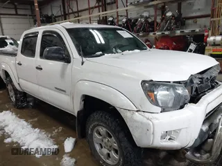 2012 Toyota Tacoma with VIN 3TMLU4EN9CM086455, listed as a IAAI auction lot 41398671 with 241,138 mi miles and . Bid and sale history available at DreamBid. Image 1.